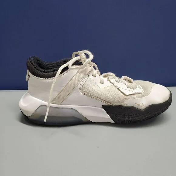 Nike Air Zoom Crossover GS Basketball Shoes Youth 4.5 White Tan Black DC5216-100