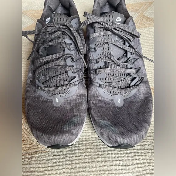 Nike Air Zoom Vomero 14 Mens Gray Canvas Athletic Running Shoes Size 9.5