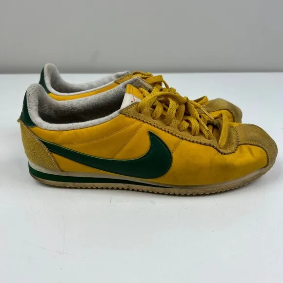Nike Cortez Shoes Mens 9.5 Oregon Ducks 876873-700 Yellow Green Sneakers