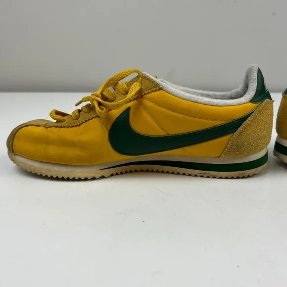 Nike Cortez Shoes Mens 9.5 Oregon Ducks 876873-700 Yellow Green Sneakers