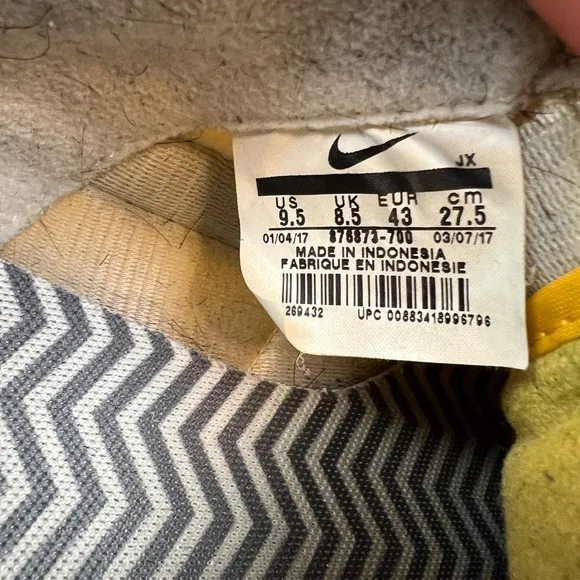 Nike Cortez Shoes Mens 9.5 Oregon Ducks 876873-700 Yellow Green Sneakers