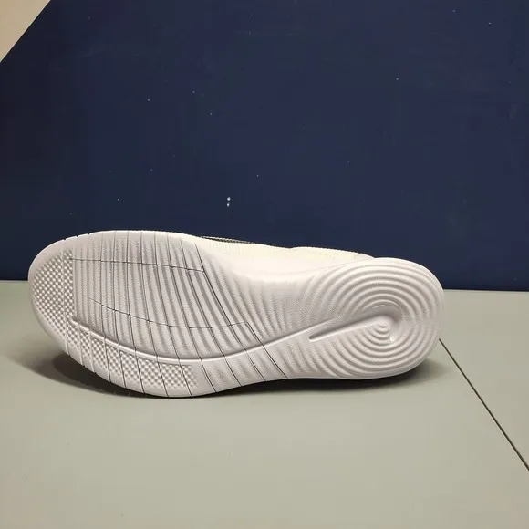 Nike Flex Experience Run 12 Sneaker Shoes Men Size 11.5 White Black DV0740-101
