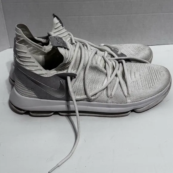 Nike KD Men's White and Gray Basketball Shoes size 15