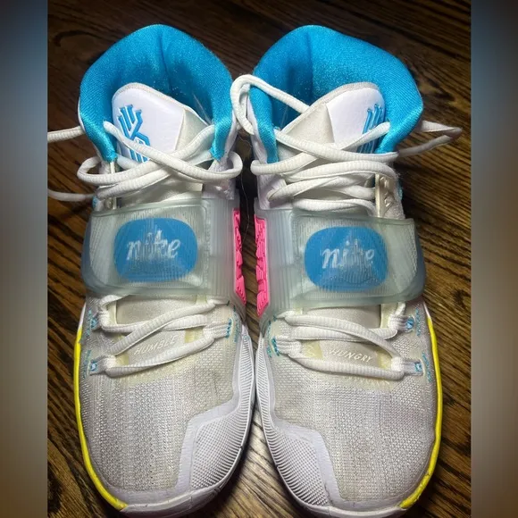 Nike Kyrie 6 - Neon Graffiti size 6Y barely worn - like NEW!