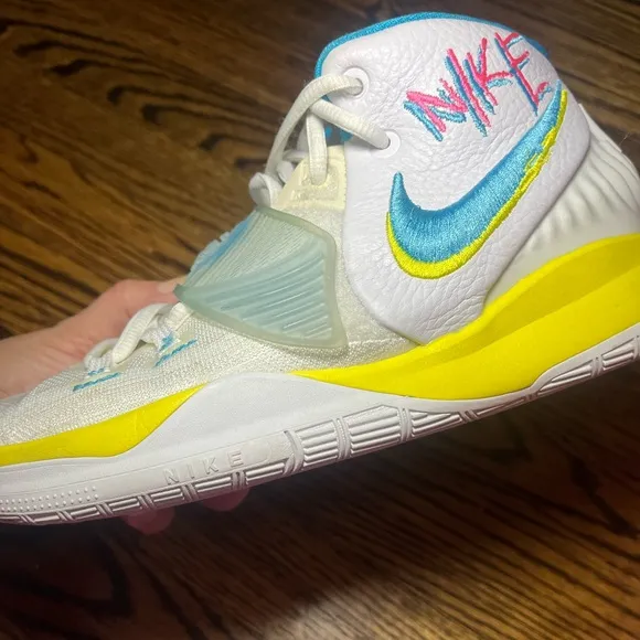 Nike Kyrie 6 - Neon Graffiti size 6Y barely worn - like NEW!