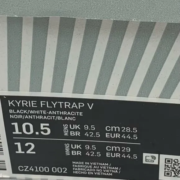 Nike Kyrie Flytrap V EP Black White Mens Shoes 10.5 Black Green