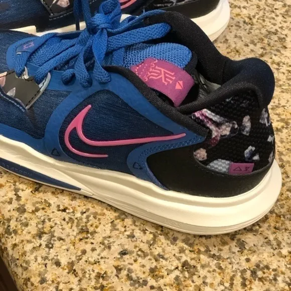 Nike Kyrie Low 5 EP ‘precious stones’ basketball shoes