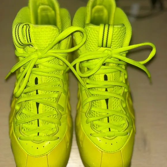 Nike Little Posite Pro Volt Shoes in Yellow Size 4.5Y