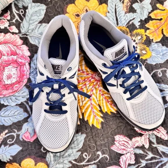 Nike Men's White and Blue Running Shoes size 10