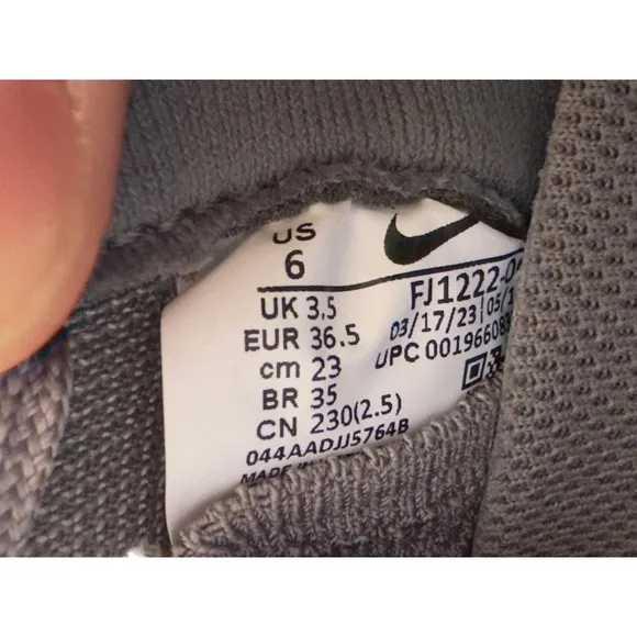 Nike ReactX Infinity Run 4 Flyknit Running Shoes Womens 6 Grey Gray White NEW