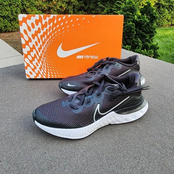 Nike Renew Run Big Kids' Running Shoes In Box | 7Y | NWT