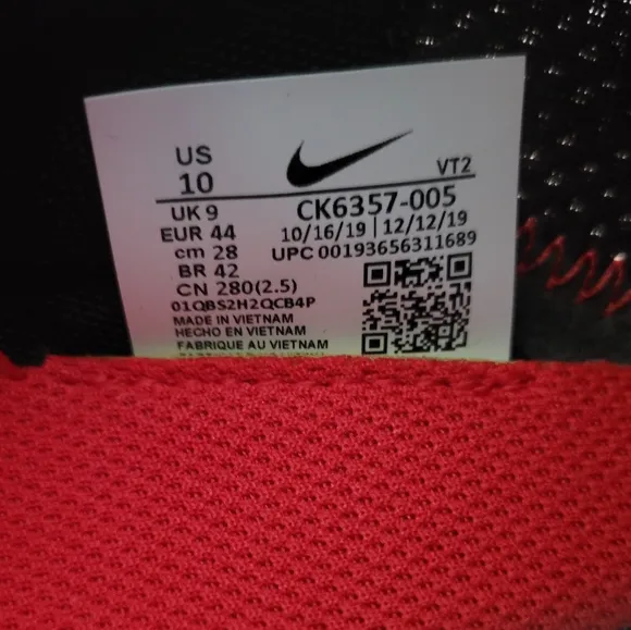 Nike Renew Run CK6357 005 Black/White-University Red