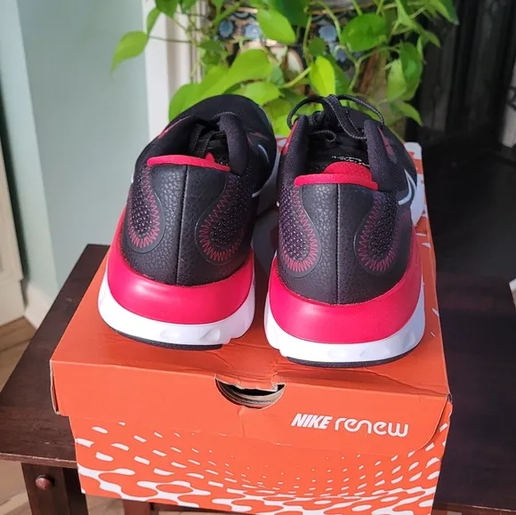Nike Renew Run CK6357 005 Black/White-University Red
