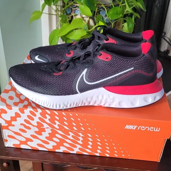 Nike Renew Run CK6357 005 Black/White-University Red