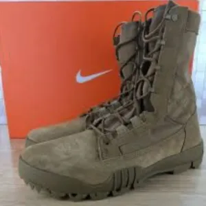 Nike Tactical Boots Military SFB Field 8&quot; Sage Olive Womens 4.5 Green 631371-222