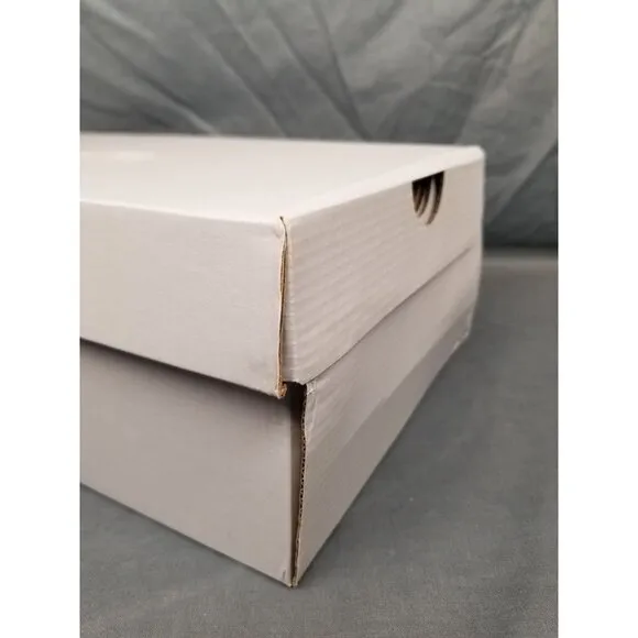 Nike Women's Air Force 1 '07 Fashion Sneaker Triple White Size 6 NEW IN BOX!