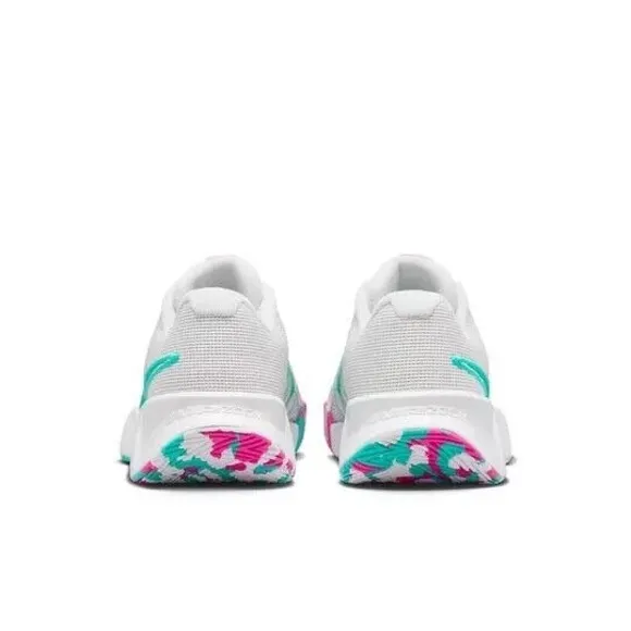 Nike Zoom Challenge Pickleball Shoes Womens Size 8 White Retro Pink (FQ4155-101)