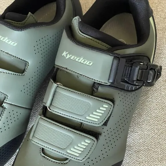 NWB Kyedoo Mountain Bike Shoes Mens Cycling Shoes Size 41