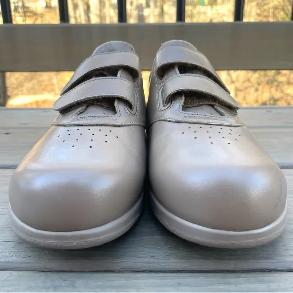 NWOB SAS Tripad Comfort Me Too Mocha Walking Shoes size 10 M