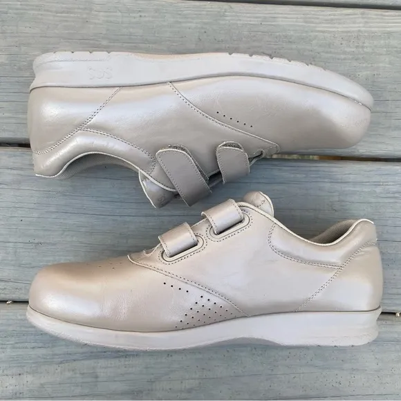 NWOB SAS Tripad Comfort Me Too Mocha Walking Shoes size 10 M