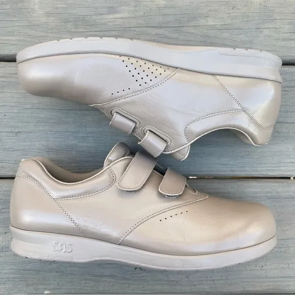 NWOB SAS Tripad Comfort Me Too Mocha Walking Shoes size 10 M