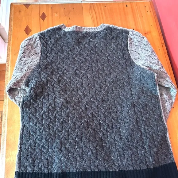 NWOT Grey color block Bela NYC cashmere/wool sweater