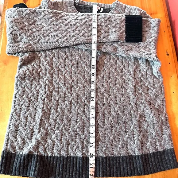 NWOT Grey color block Bela NYC cashmere/wool sweater