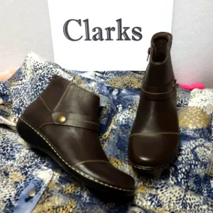 NWOT Women's Clarks leather brown shoes 7.5