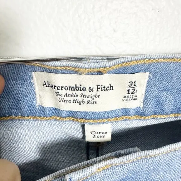 NWT Abercrombie &amp; Fitch The Ankle Straight Ultra High Rise Jeans sz 31/12s