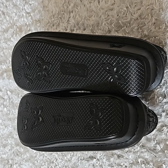NWT Alegria Leather Slip-on shoes