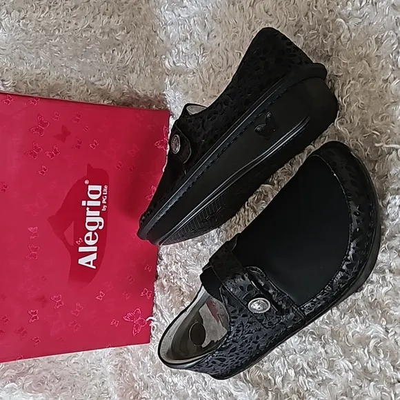 NWT Alegria Leather Slip-on shoes