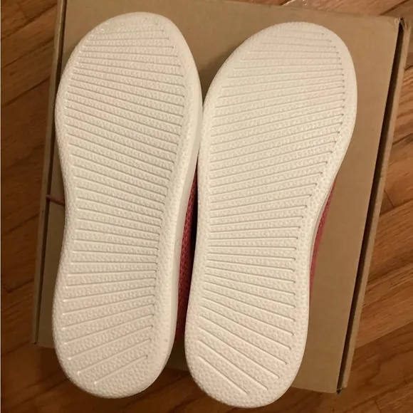 NWT ALLBIRDS TREE PIPER - LUX PINK / WHITE SOLE - super comfy and washable!