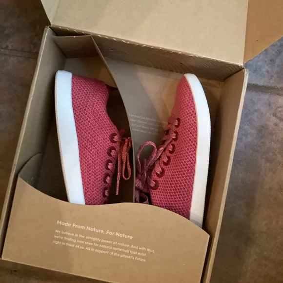 NWT ALLBIRDS TREE PIPER - LUX PINK / WHITE SOLE - super comfy and washable!