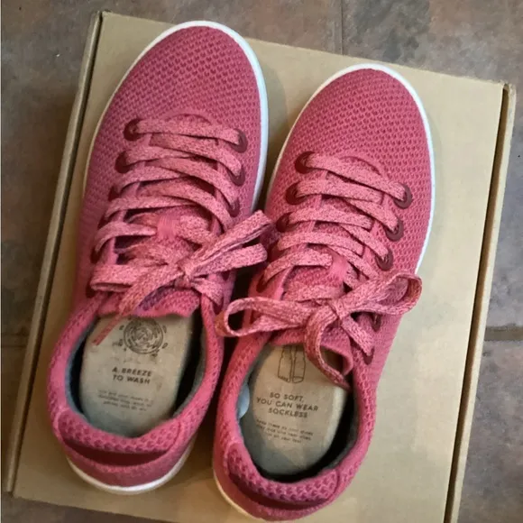 NWT ALLBIRDS TREE PIPER - LUX PINK / WHITE SOLE - super comfy and washable!