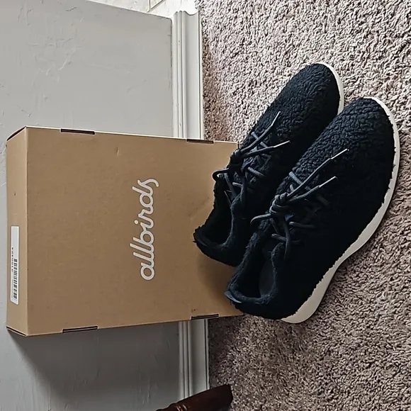 *NWT* allbirds Wool Runner Fluff Sneakers