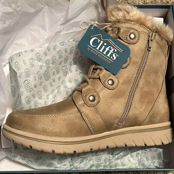 NWT - Cliffs by White Mountain - Women’s Holly Boots - Size 8.5