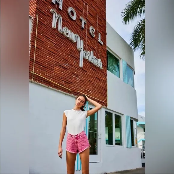 NWT FREE PEOPLE We The Free Mixed Emotions Hi-Lo High Rise Short Sizes 26 &amp; 27