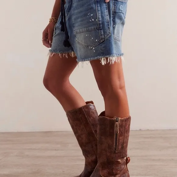 NWT FREE PEOPLE We the Free Moxie Denim Shorts SZ: 31