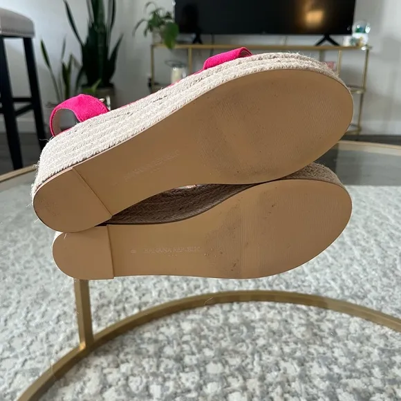 NWT MSRP $125 Banana Republic Platform Strappy Espadrille Rose Pink, Size 8