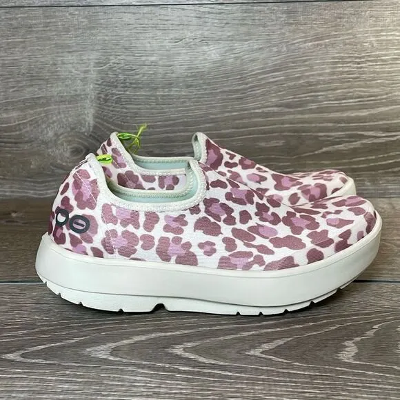 NWT Oofos Oomg Eezee Women’s Size 6 Rose Leopard Slip On Comfort Shoes