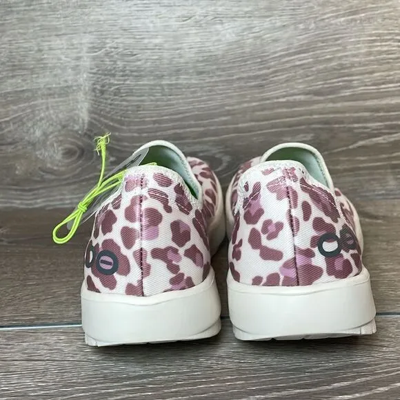 NWT Oofos Oomg Eezee Women’s Size 6 Rose Leopard Slip On Comfort Shoes