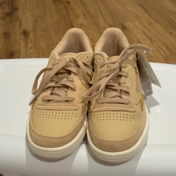 NWT Reebok Club C Revenge Vintage Sneakers - Ladies Size 7 - Weabei/Trubei/Chalk