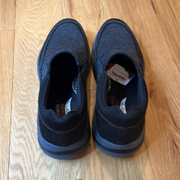 NWT Skechers Mens arch fit Motey Vaseo gray black slip on shoe 12