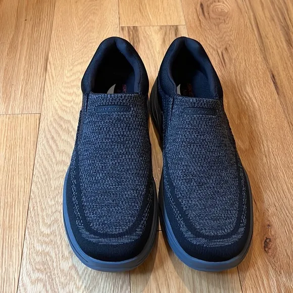 NWT Skechers Mens arch fit Motey Vaseo gray black slip on shoe 12