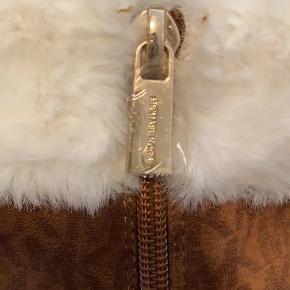 NWT/box Michael Kors children’s size 10 Boots with fir on top