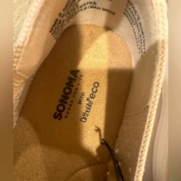NWT. Ortholite comfort / soma slip ons
