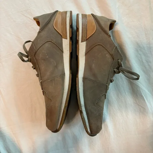 OluKai Men's Huaka'i Li Casual Shoes 9.5 / EUR 42.5 Nubuck Leather Upper