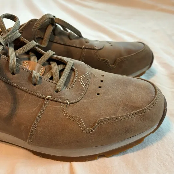 OluKai Men's Huaka'i Li Casual Shoes 9.5 / EUR 42.5 Nubuck Leather Upper
