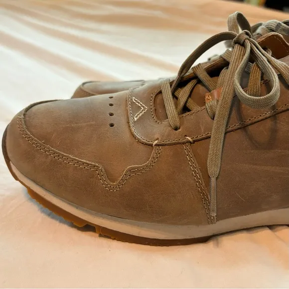 OluKai Men's Huaka'i Li Casual Shoes 9.5 / EUR 42.5 Nubuck Leather Upper