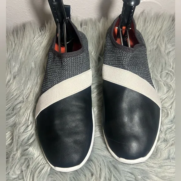 OluKai Women's Miki Slip Fog / Black Black and Cream Slip-On Shoes Size 9